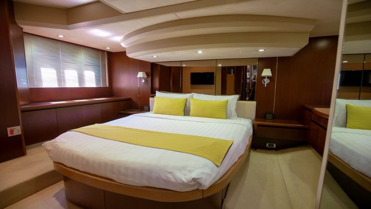 Моторная яхта Princess 54 «Orange» — фото 6 из 8