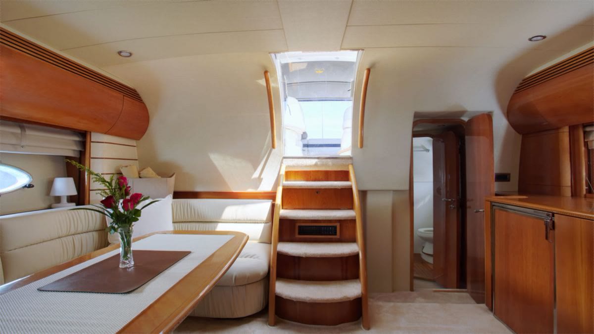 Моторная яхта Princess V50 — фото 5 из 8